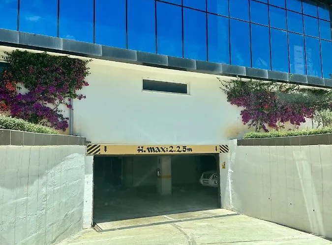 Sunflower Terraces 公寓 *